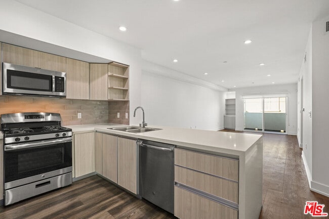 Photo - 1836 Colby Ave Unidad 301