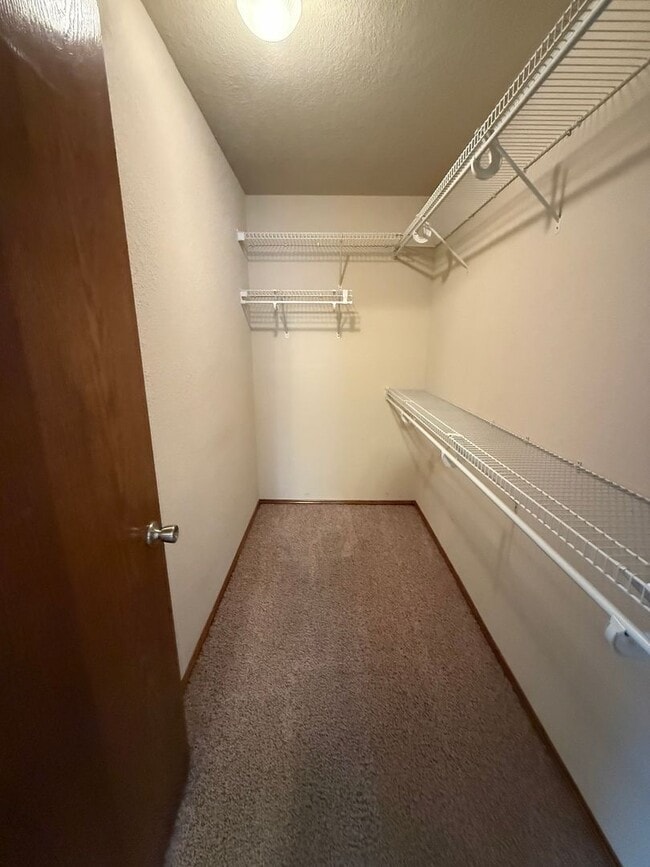 Photo - BEAUTIFUL 3 BEDROOM / 2 BATHROOM HOUSE IN ORONGO MO!! with a additional office room!!!