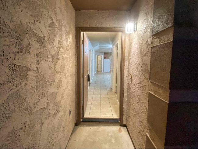 Photo - 327 S Water Ln