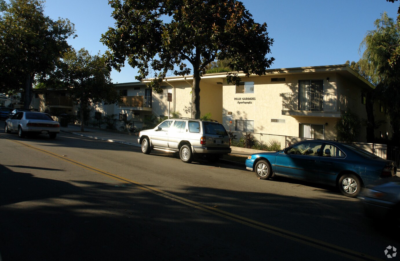 Photo - Palm Gardens Apartments
