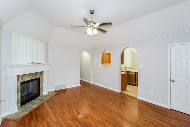 Photo - 10095 Cross Hill Dr