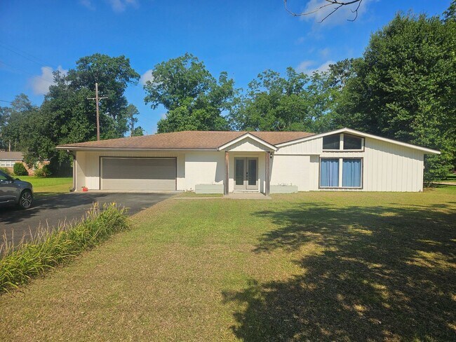 Photo - 403 S Texas St