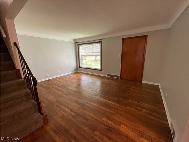 Photo - 3709 Woodridge Rd