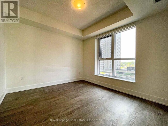 Photo - 7 Mabelle Ave Unité 404