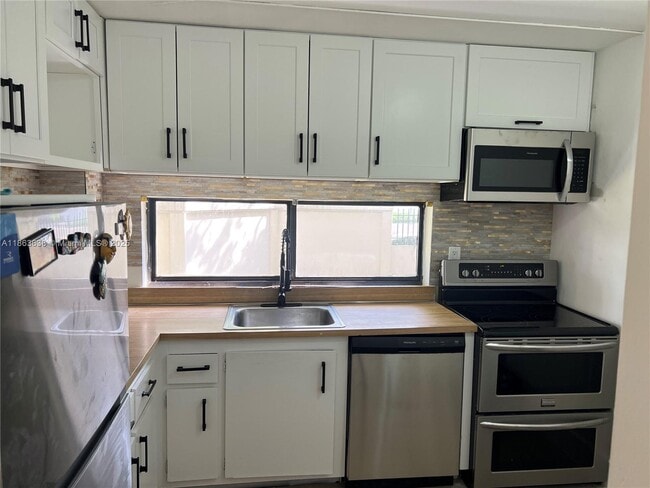 Building Photo - 16909 N Bay Rd Unit 119-1 Rental