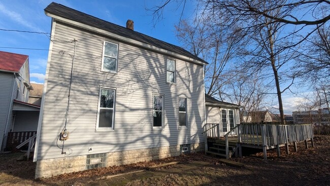 Photo - Charming 3-bedroom, 1-bathroom home located in the heart of Akron