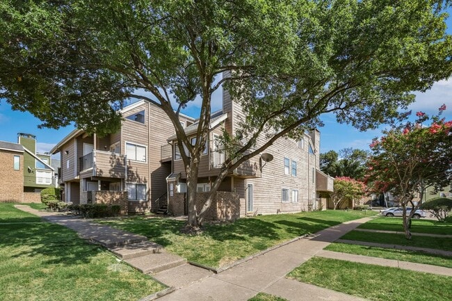 Building Photo - 9835 Walnut St Rental
