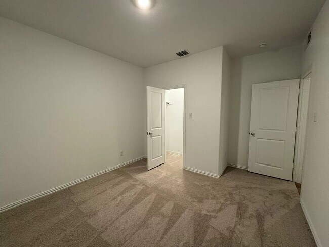 Photo - 4812 Sagerun Dr