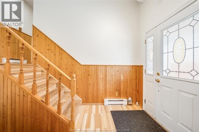 Photo - 1229 Arncliffe Pl