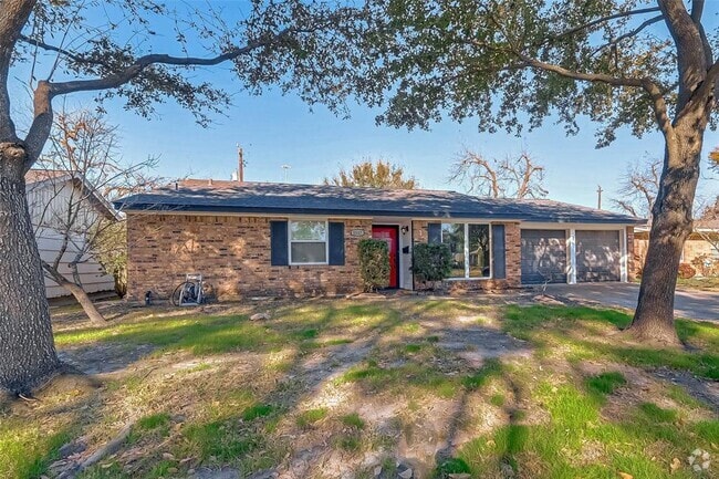 Building Photo - 1647 Fawnhope Dr Rental