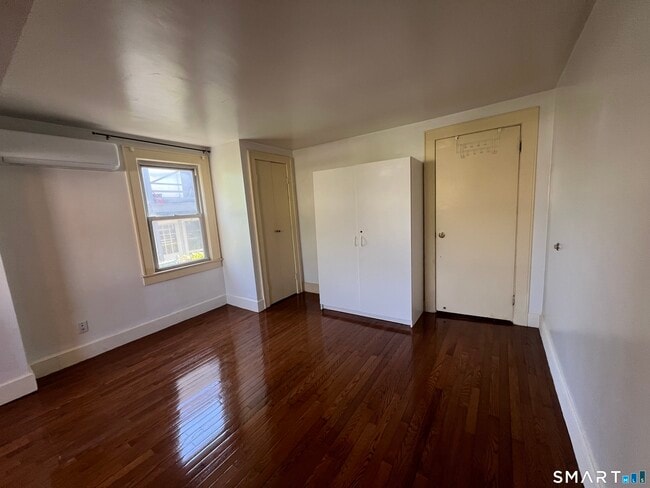 Photo - 74 Myano Ln Unidad 1