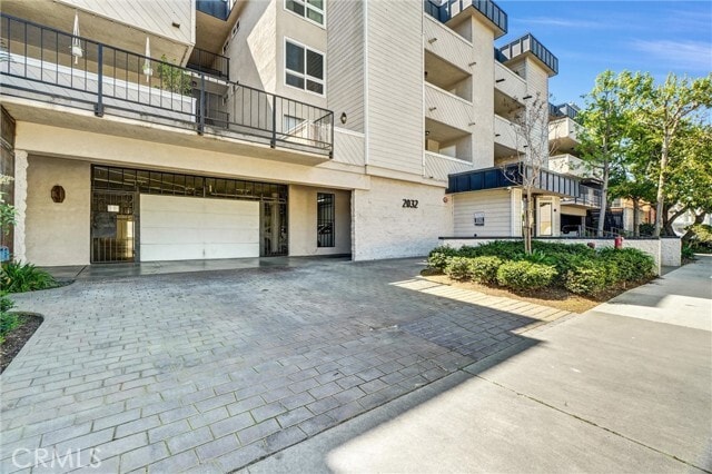 Photo - 2032 E Bermuda St Unit 204