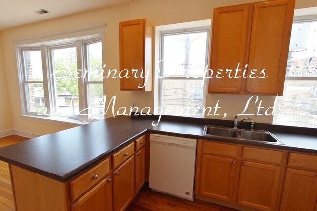 Photo - 1415-17 W Addison