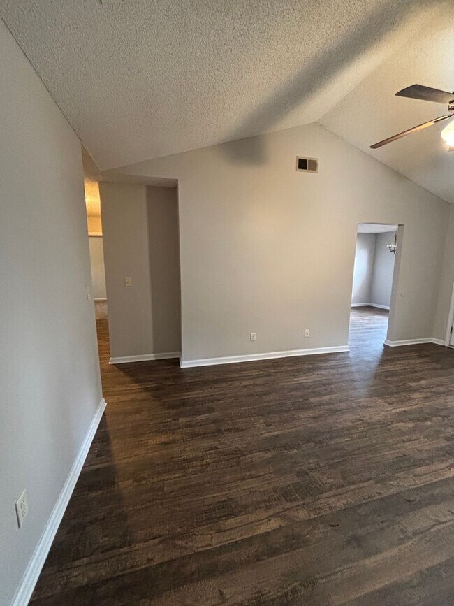 Photo - FOR RENT