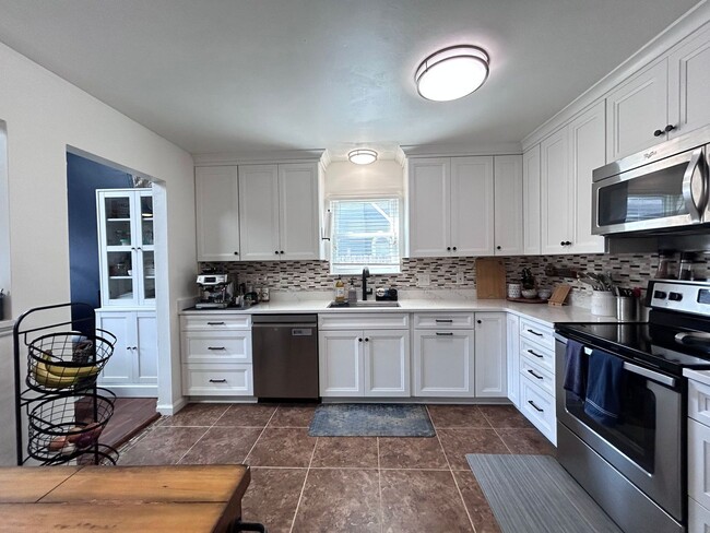 Photo - 3-bedroom Gem in the heart of Virginia Beach! "ASK ABOUT OUR ZERO DEPOSIT"