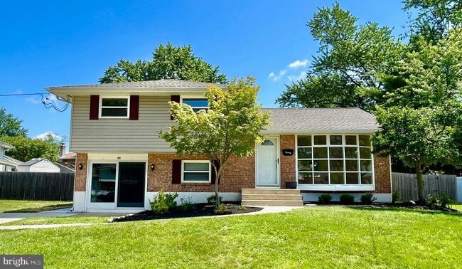 Building Photo - 986 Sherbrook Cir