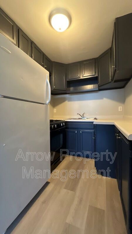 Photo - 1645 E St Unit 1