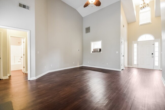 Photo - 1820 Towne Park Dr