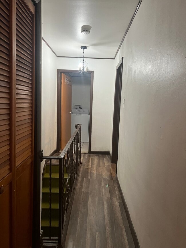 Photo - 2439 S Iseminger St