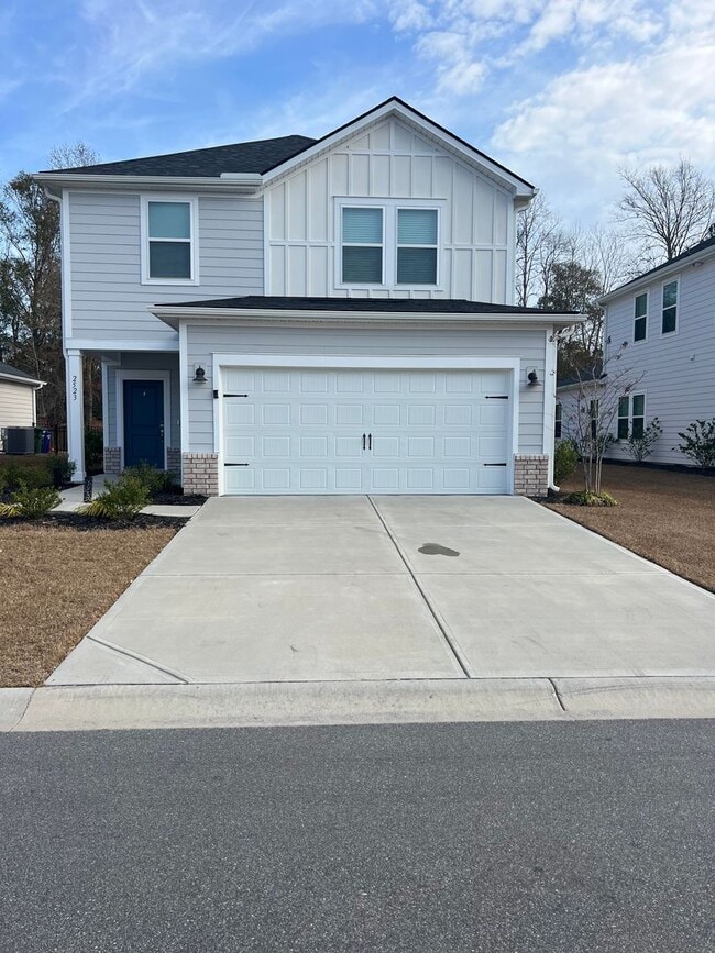 Building Photo - BEAUTIFUL 4 bedroom / 3 bath home located off Water Tower Road!