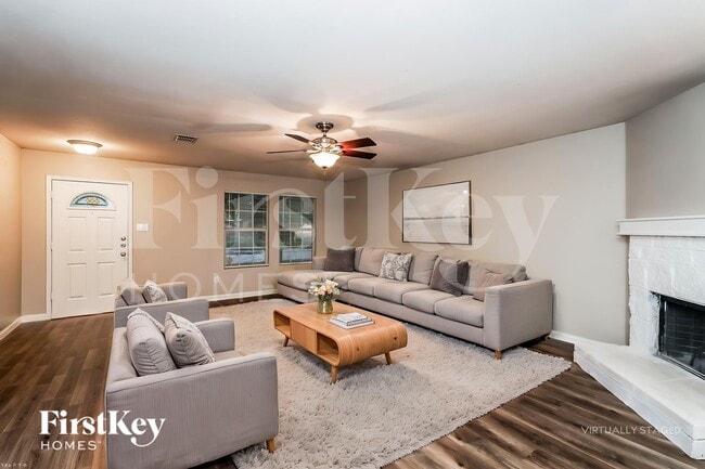 Photo - 1401 Krista Dr