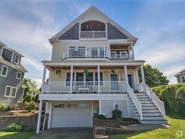 Building Photo - 96 Sea Ave Rental