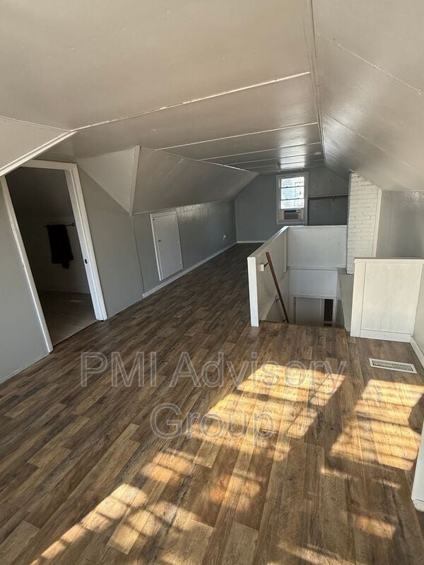 Photo - 1124 SW Collins Ave