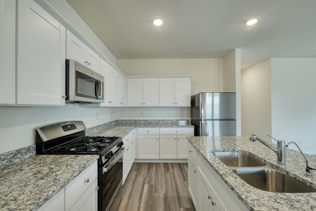 Photo - 217 Stonebrook Dr