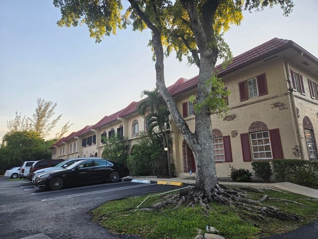 Photo - 3062 Riverside Dr
