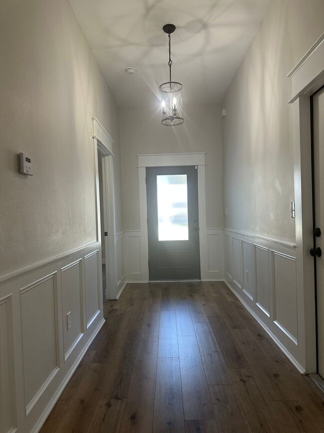 Photo - 3 Bedroom with extra Office Space AVAILABL...