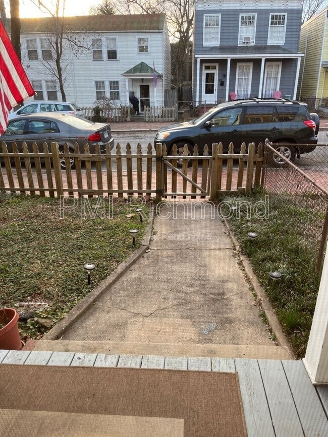 Photo - 413 S Laurel St