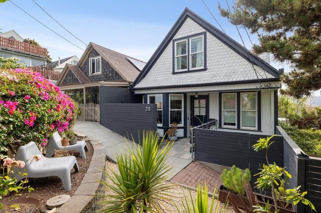 Photo - OPEN HOUSE: Saturday (6/20) 4:30pm-5:00pm. Stunning 3-Level Single Family Home with Modern Touche...