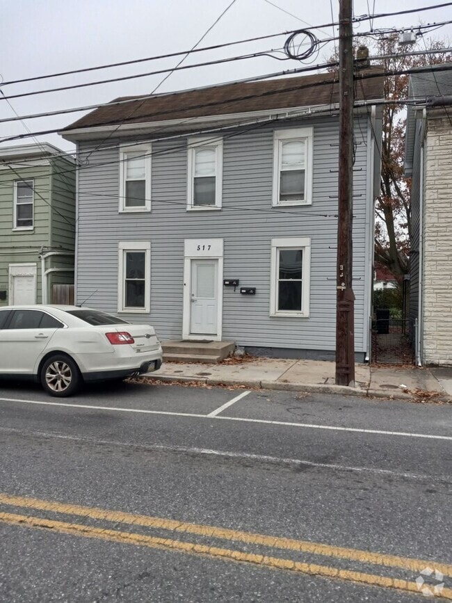 Building Photo - 517 Salem Ave Unit Apt B
