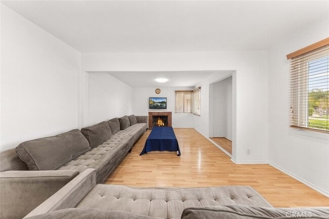 Photo - 12329 Burton St