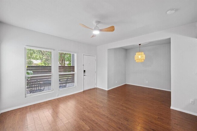 Photo - 1217 1/2 W 39th St Unit 108