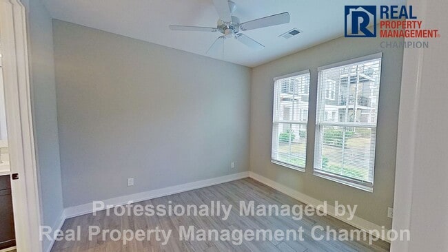 Photo - Bright & Open End Unit Townhome