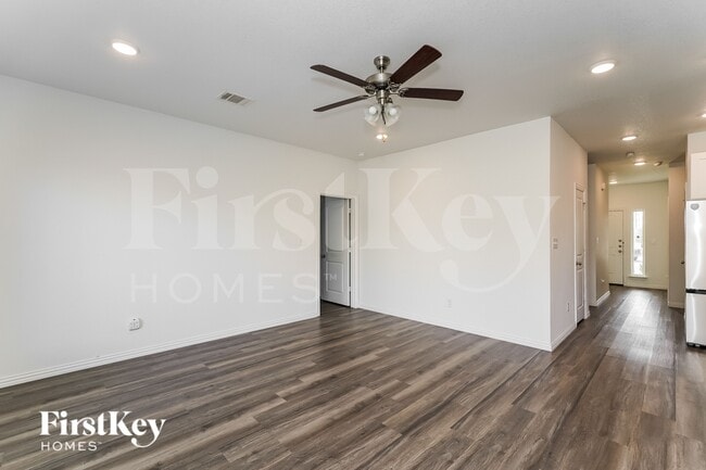 Photo - 7308 Parkside Pl Dr