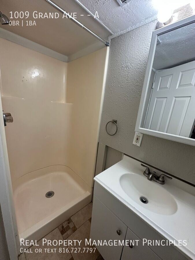 Photo - 1009 Grand Ave Unit A