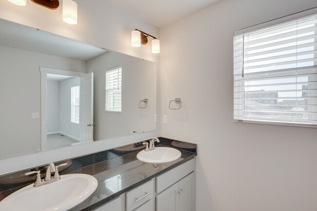 Building Photo - Modern Townhome ready for you today!