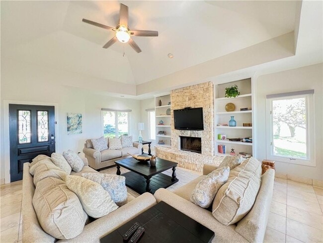 Photo - 1707 Clubhouse Hill Dr