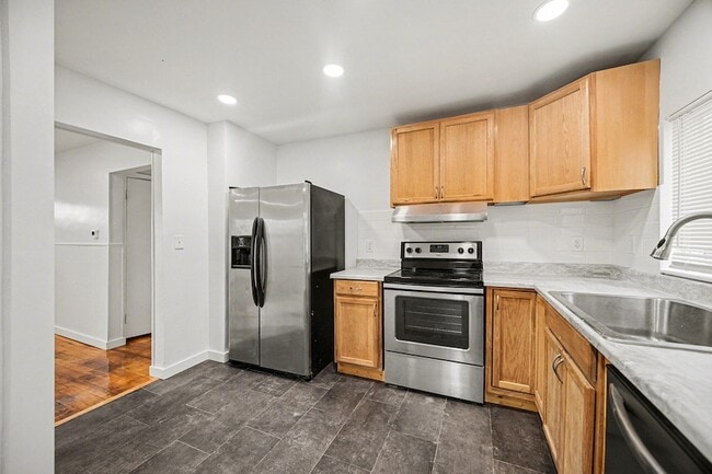 Photo - 12 Linwood Ave