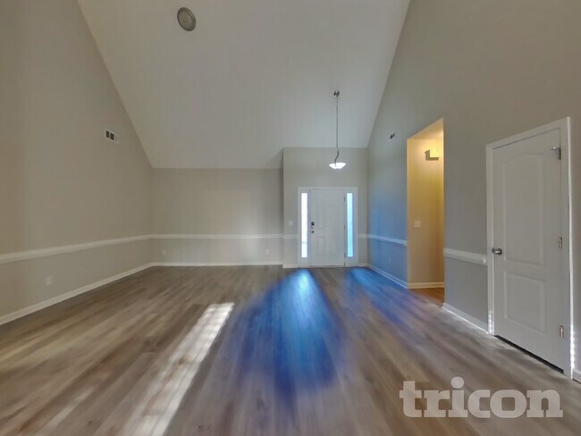 Photo - 8018 Christian Ct