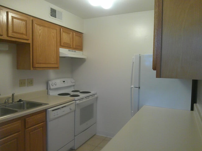 Photo - Sharon Woods Apartments