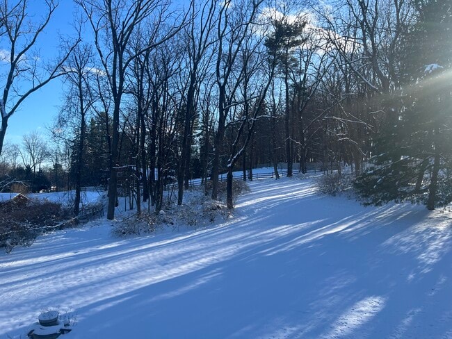 Building Photo - 190 Allview Ave Unit Apt 1