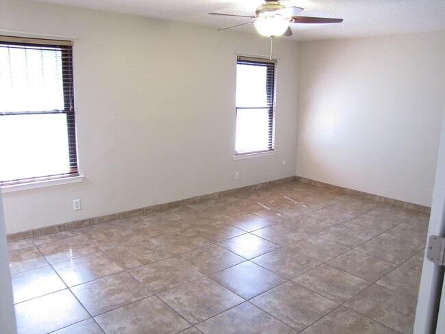 Photo - Amazing NE Heights Home! Tile Floors! This one won't last long!!