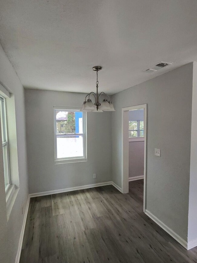 Photo - 1080 W 13th St