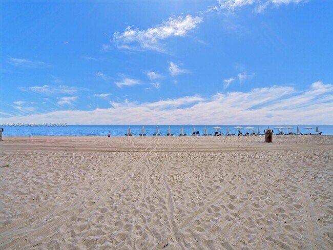 Photo - 15901 Collins Ave Unidad 603