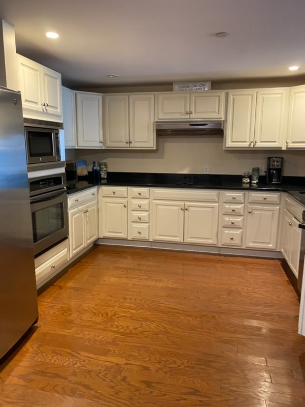 Building Photo - 1 E Grand Ave Rental