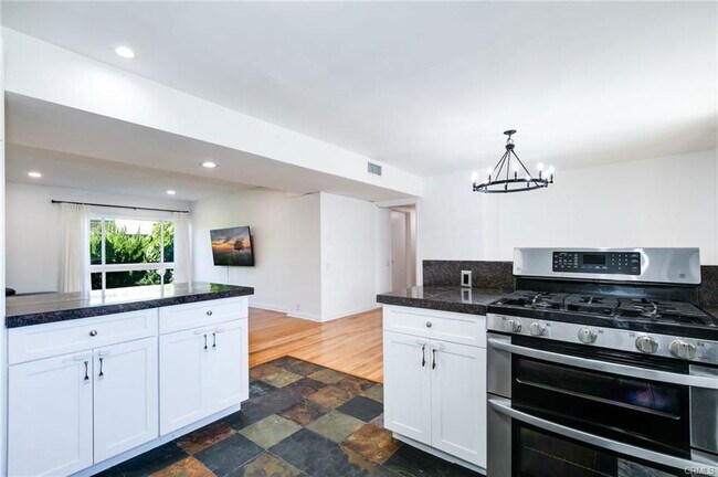 Photo - 3200 S Sepulveda Blvd