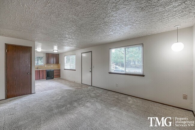 Photo - Charming Pet Friendly 2BR Condo with a Garage!